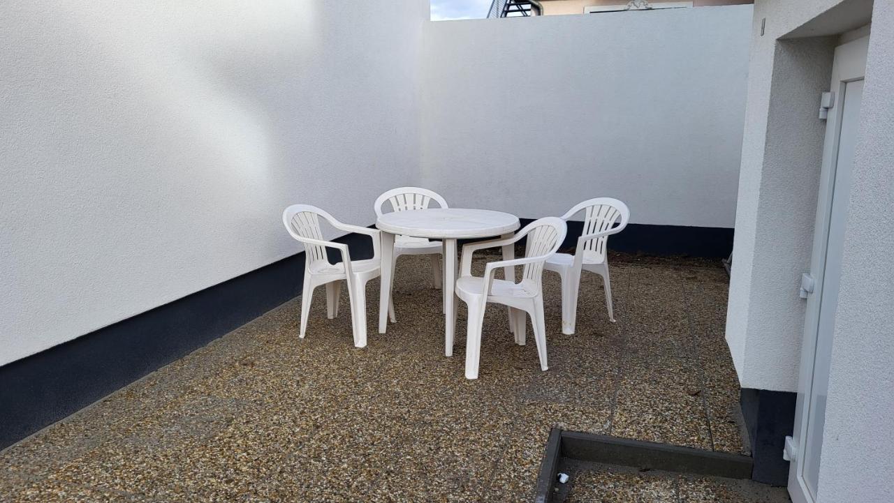 Relax Apartments Sarvar A2 Exterior foto
